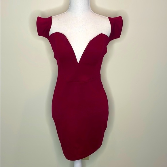Solemio Dresses & Skirts - Solemio Elegant Off-Shoulder Burgundy Dress. Medium